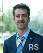Фото преподавателя по ИЗО - Алавердиев Александр